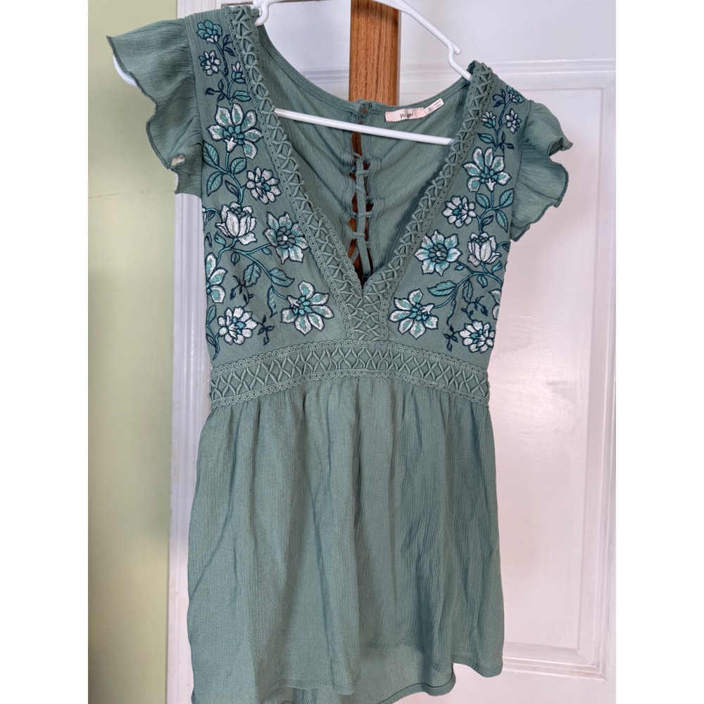 Mi Ami Sage Green Floral Embroidered Lace Up Open Back Flutter Sleeve Top Small